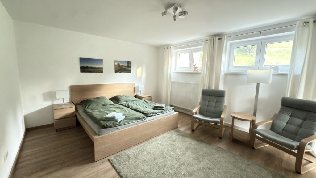 Großes Schlafzimmer